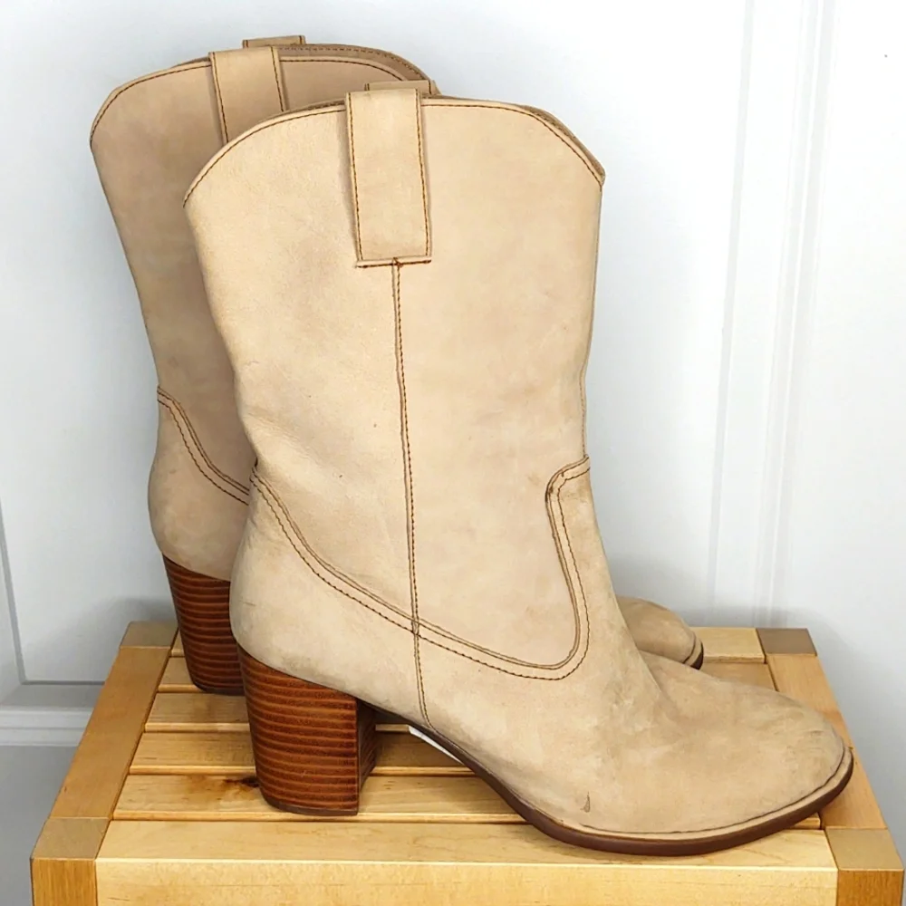 Born Crown Light Tan/Cream Suede Boots, Size 11 - Picture 2 of 9
